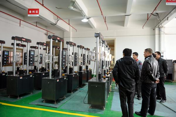 ?攀長(zhǎng)特鋼高溫持久蠕變?cè)囼?yàn)機(jī)項(xiàng)目提前通過階段驗(yàn)收